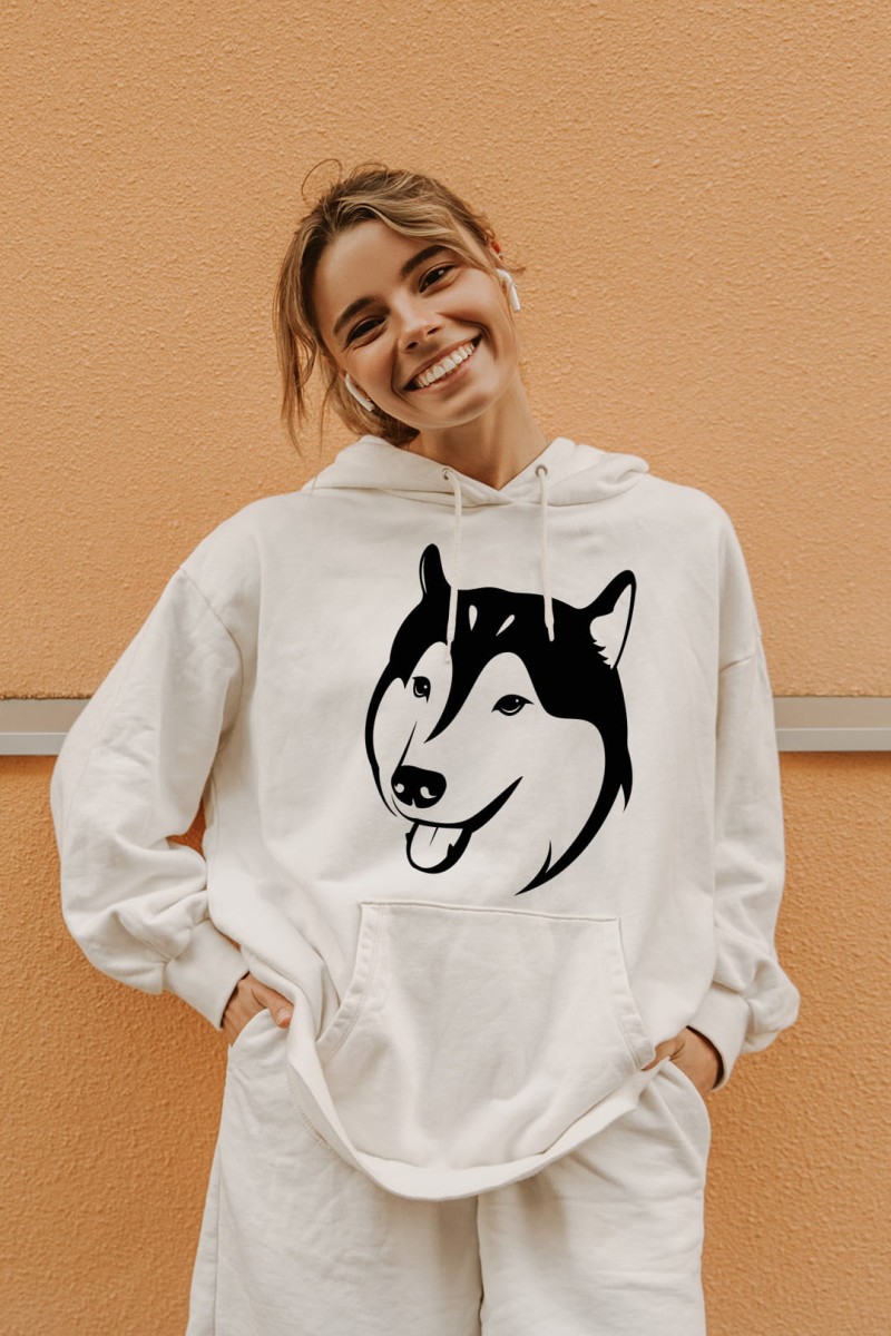 husky bluza model.jpg